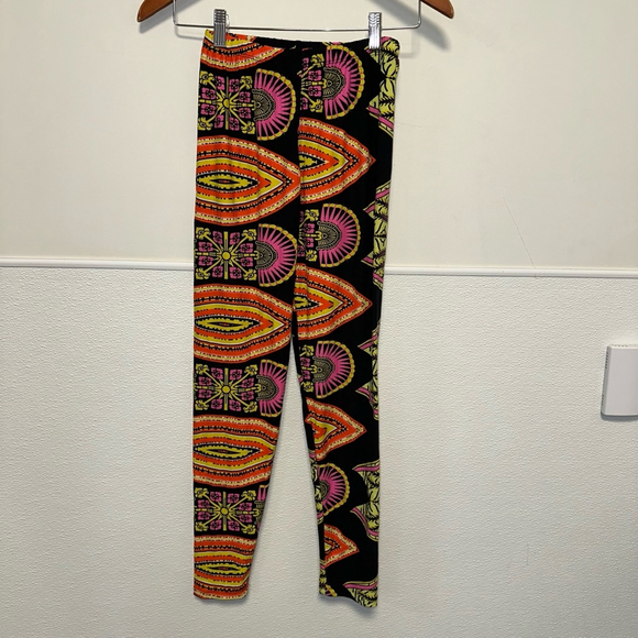 Lot of 3 assorted women’s leggings one size funky always - Picture 10 of 12